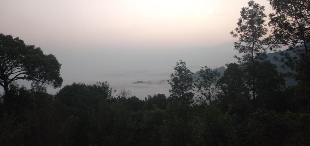 Abiyal Mountain Stay Madikeri Buitenkant foto